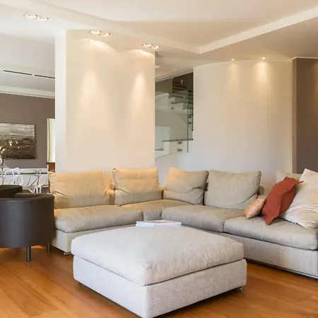 Villa Benedetta - By Myhomeincomo *